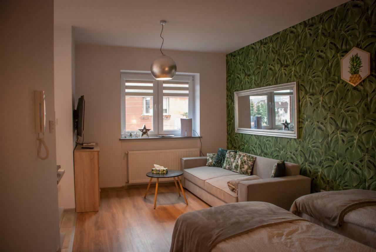 Noclegi "Boczna 5A" Apartamenty Goscinne Щавно-Здруй Екстериор снимка