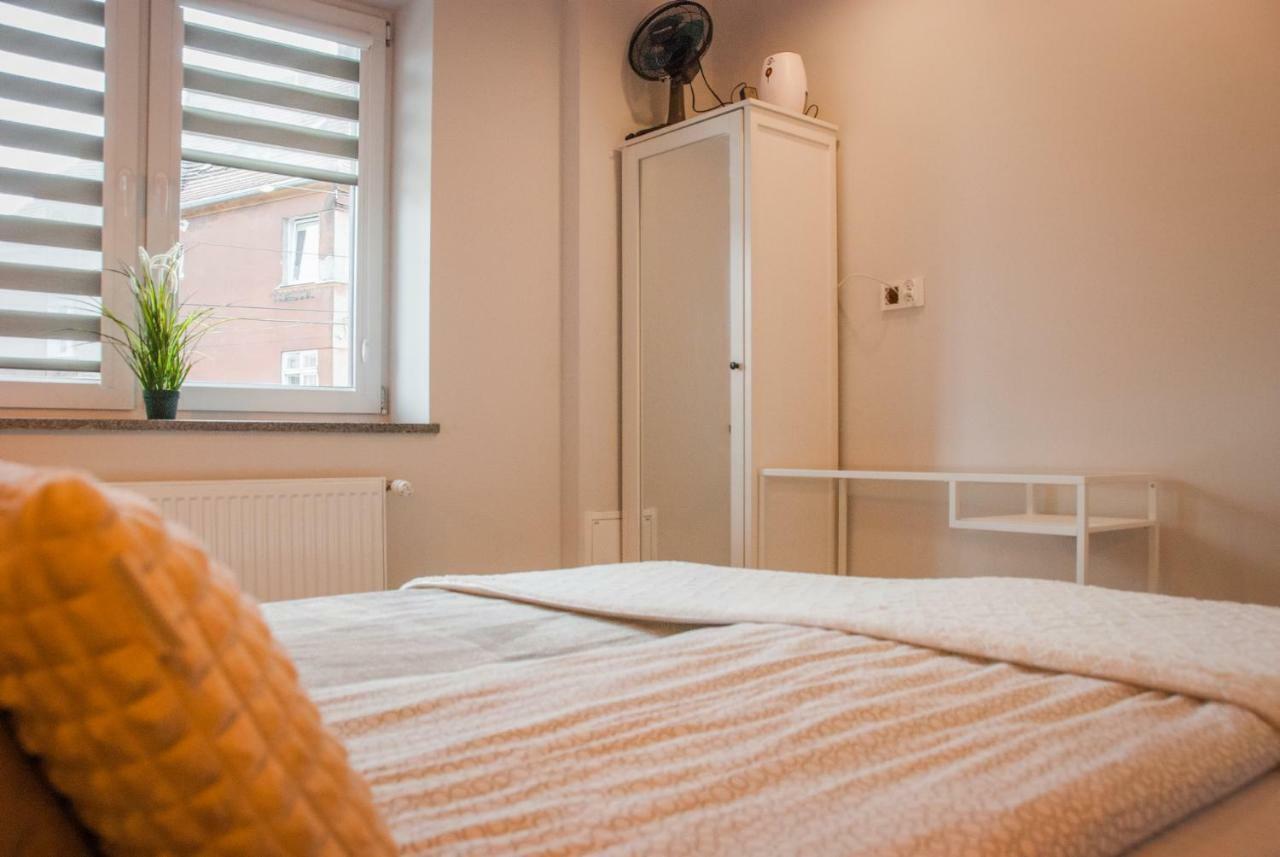 Noclegi "Boczna 5A" Apartamenty Goscinne Щавно-Здруй Екстериор снимка